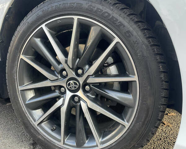 Белый Тойота Камри, объемом двигателя 2.49 л и пробегом 114 тыс. км за 23500 $, фото 5 на Automoto.ua