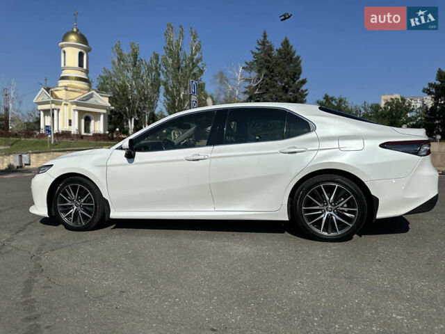 Тойота Камри 2021 в Николаеве на Automoto.ua Белый Тойота Камри, объемом двигателя 2.49 л и пробегом 107 тыс. км за 29999 $, фото 10 на Automoto.ua