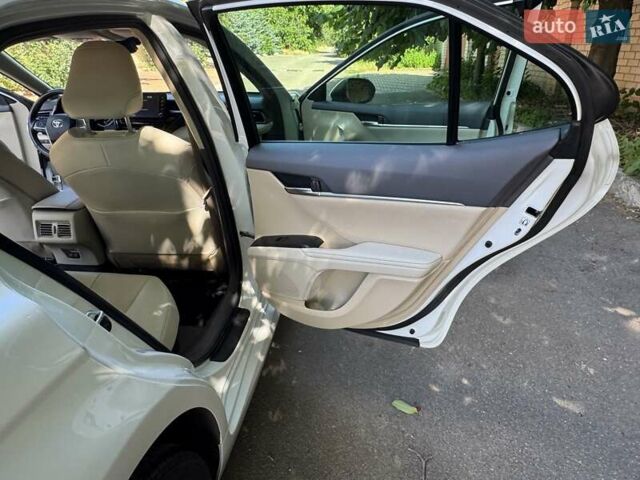 Білий Тойота Камрі, об'ємом двигуна 2.49 л та пробігом 98 тис. км за 31999 $, фото 38 на Automoto.ua