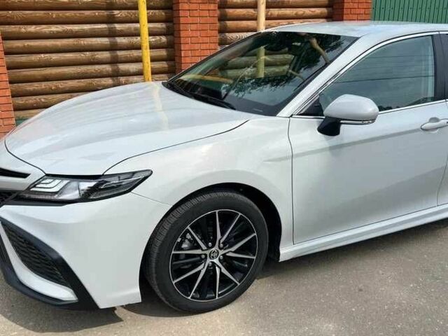 Білий Тойота Камрі, об'ємом двигуна 2.4 л та пробігом 70 тис. км за 23000 $, фото 3 на Automoto.ua