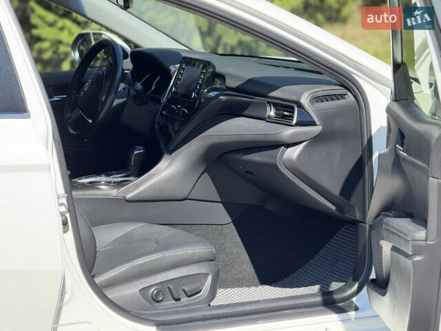 Белый Тойота Камри, объемом двигателя 2.5 л и пробегом 113 тыс. км за 29900 $, фото 35 на Automoto.ua