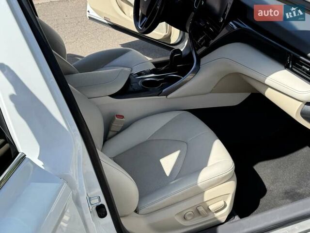 Білий Тойота Камрі, об'ємом двигуна 2.49 л та пробігом 98 тис. км за 31999 $, фото 30 на Automoto.ua