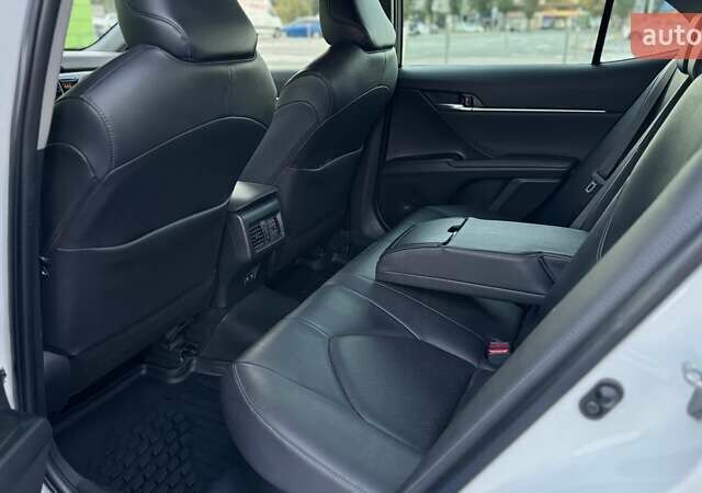 Білий Тойота Камрі, об'ємом двигуна 2.49 л та пробігом 95 тис. км за 34000 $, фото 16 на Automoto.ua