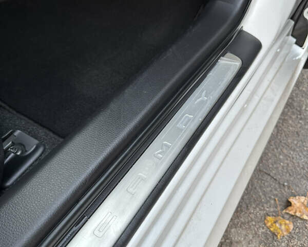 Білий Тойота Камрі, об'ємом двигуна 2.49 л та пробігом 72 тис. км за 26300 $, фото 34 на Automoto.ua