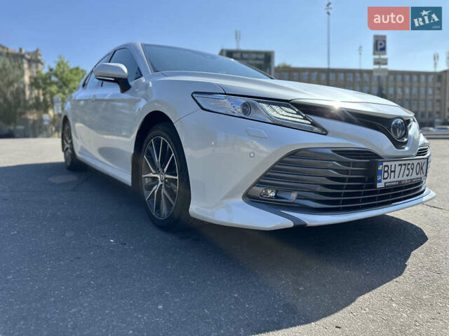 Тойота Камри 2021 в Николаеве на Automoto.ua Белый Тойота Камри, объемом двигателя 2.49 л и пробегом 107 тыс. км за 29999 $, фото 16 на Automoto.ua