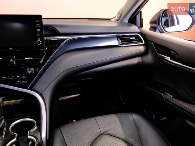 Тойота Камри 2021 в Одессе на Automoto.ua Белый Тойота Камри, объемом двигателя 2.5 л и пробегом 46 тыс. км за 29900 $, фото 54 на Automoto.ua