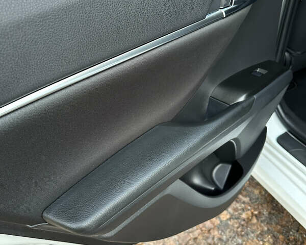 Білий Тойота Камрі, об'ємом двигуна 2.49 л та пробігом 72 тис. км за 26300 $, фото 32 на Automoto.ua