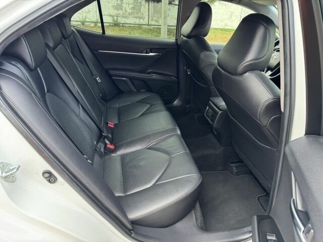 Белый Тойота Камри, объемом двигателя 2.5 л и пробегом 204 тыс. км за 21500 $, фото 10 на Automoto.ua