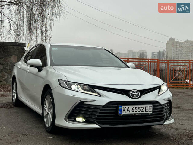 Белый Тойота Камри, объемом двигателя 2.49 л и пробегом 46 тыс. км за 28500 $, фото 8 на Automoto.ua