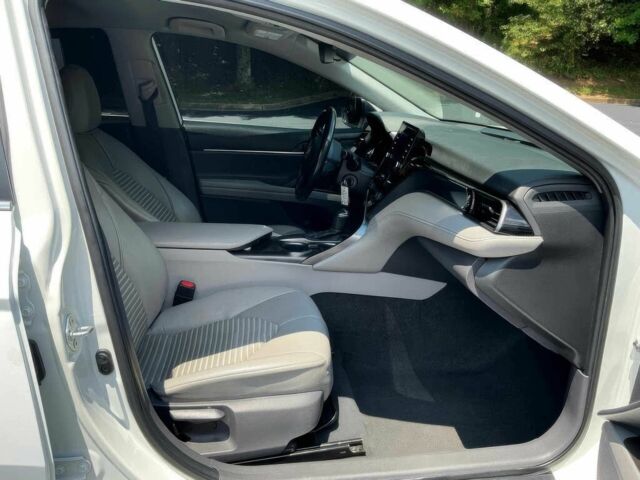 Белый Тойота Камри, объемом двигателя 2.5 л и пробегом 23 тыс. км за 8200 $, фото 8 на Automoto.ua