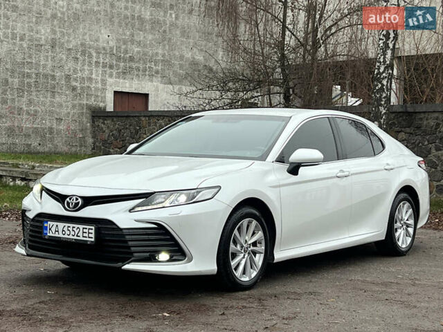Белый Тойота Камри, объемом двигателя 2.49 л и пробегом 46 тыс. км за 28500 $, фото 7 на Automoto.ua