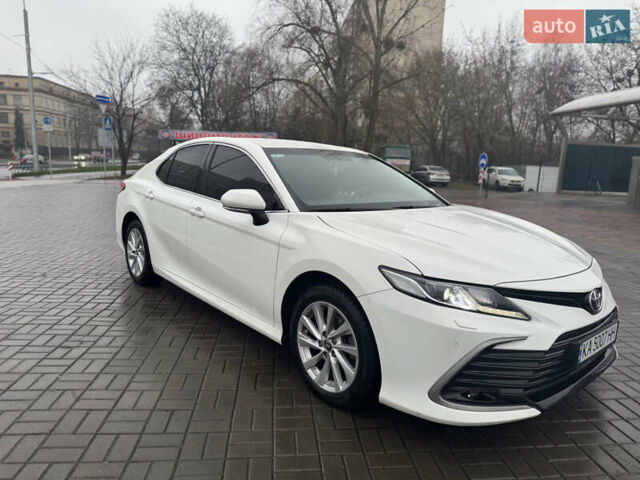 Белый Тойота Камри, объемом двигателя 2.49 л и пробегом 93 тыс. км за 26555 $, фото 30 на Automoto.ua
