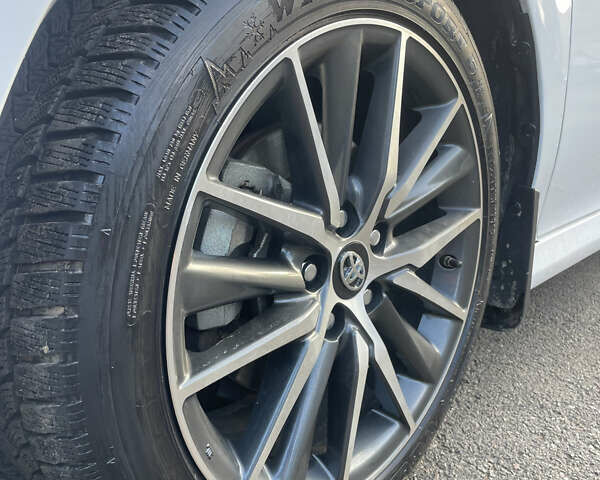 Белый Тойота Камри, объемом двигателя 2.49 л и пробегом 114 тыс. км за 23500 $, фото 27 на Automoto.ua