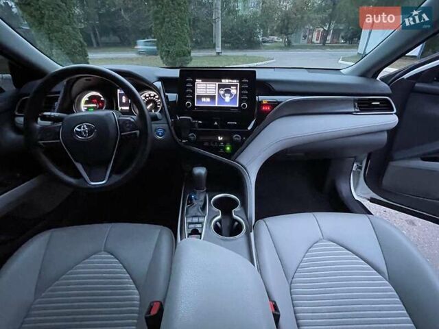 Белый Тойота Камри, объемом двигателя 2.49 л и пробегом 114 тыс. км за 23500 $, фото 41 на Automoto.ua
