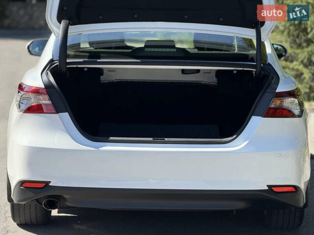 Белый Тойота Камри, объемом двигателя 2.5 л и пробегом 113 тыс. км за 29900 $, фото 16 на Automoto.ua