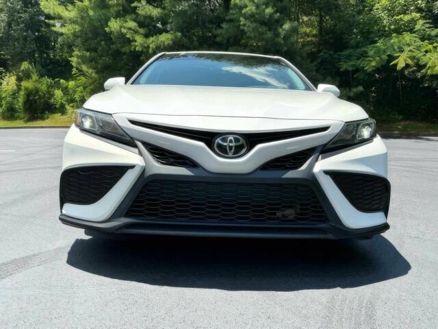 Белый Тойота Камри, объемом двигателя 2.5 л и пробегом 23 тыс. км за 8200 $, фото 1 на Automoto.ua