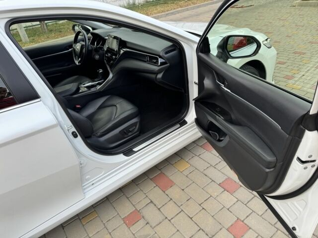 Белый Тойота Камри, объемом двигателя 2.5 л и пробегом 204 тыс. км за 21500 $, фото 13 на Automoto.ua