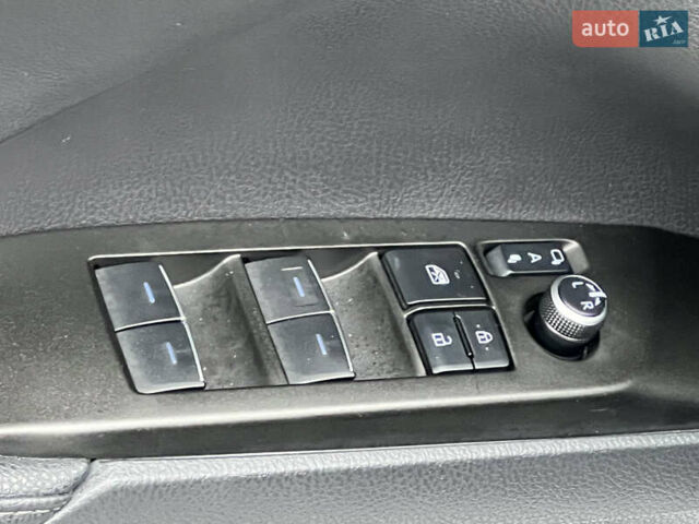 Белый Тойота Камри, объемом двигателя 2.49 л и пробегом 46 тыс. км за 28500 $, фото 41 на Automoto.ua