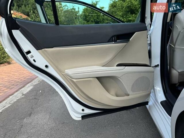 Білий Тойота Камрі, об'ємом двигуна 2.49 л та пробігом 98 тис. км за 31999 $, фото 33 на Automoto.ua