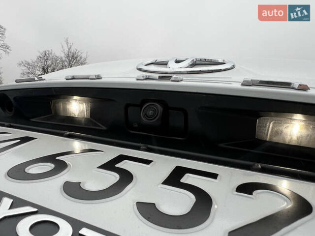 Белый Тойота Камри, объемом двигателя 2.49 л и пробегом 46 тыс. км за 28500 $, фото 43 на Automoto.ua