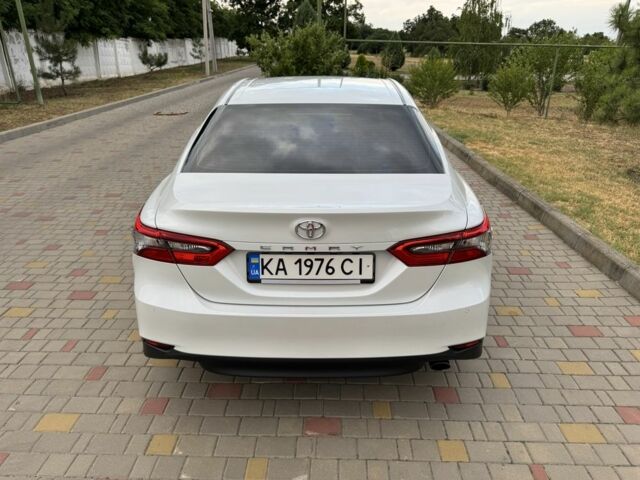 Белый Тойота Камри, объемом двигателя 2.5 л и пробегом 204 тыс. км за 21500 $, фото 4 на Automoto.ua