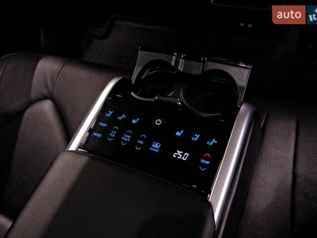 Тойота Камри 2021 в Одессе на Automoto.ua Белый Тойота Камри, объемом двигателя 2.5 л и пробегом 46 тыс. км за 29900 $, фото 51 на Automoto.ua