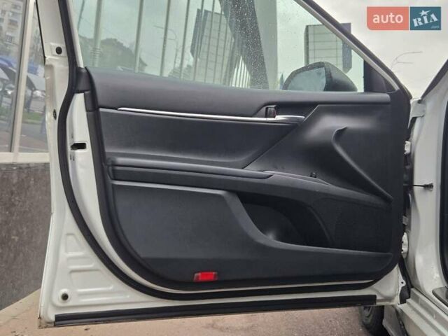 Білий Тойота Камрі, об'ємом двигуна 3.5 л та пробігом 35 тис. км за 35500 $, фото 13 на Automoto.ua