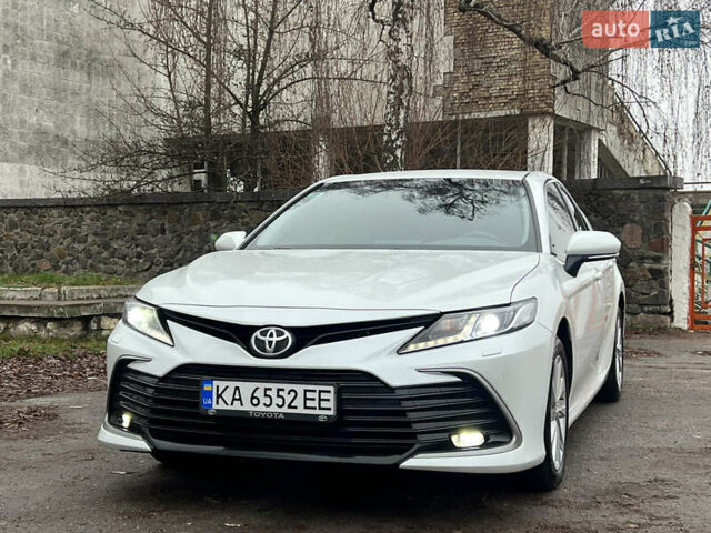 Белый Тойота Камри, объемом двигателя 2.49 л и пробегом 46 тыс. км за 28500 $, фото 10 на Automoto.ua