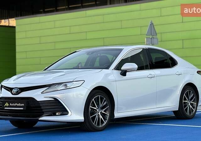 Білий Тойота Камрі, об'ємом двигуна 2.49 л та пробігом 95 тис. км за 34000 $, фото 3 на Automoto.ua