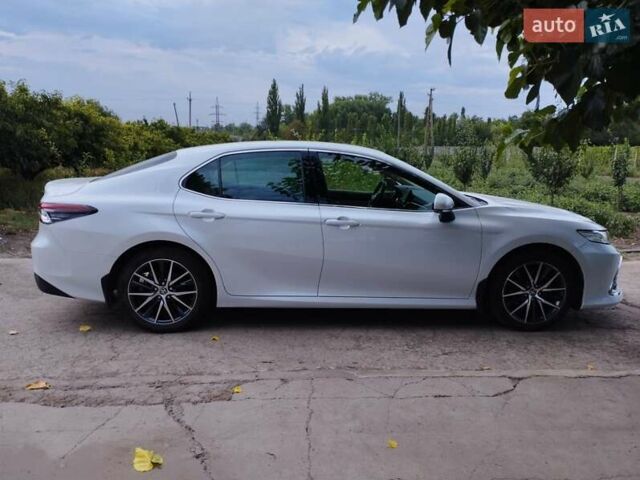 Белый Тойота Камри, объемом двигателя 2.49 л и пробегом 34 тыс. км за 34000 $, фото 1 на Automoto.ua