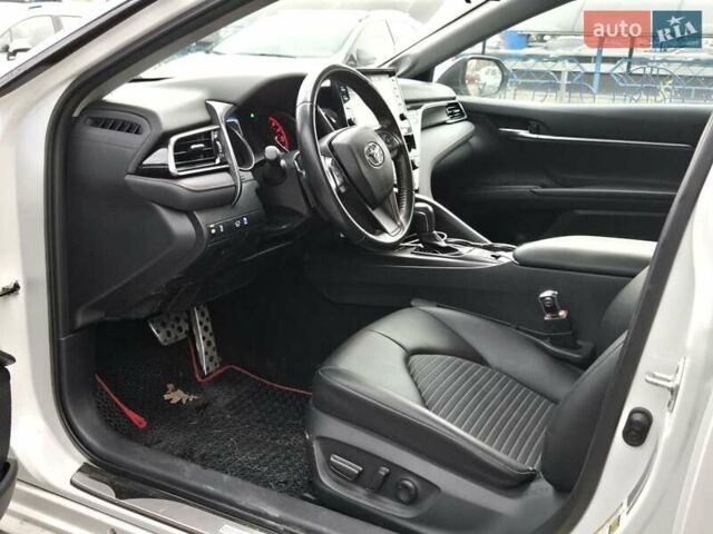 Білий Тойота Камрі, об'ємом двигуна 3.5 л та пробігом 35 тис. км за 35500 $, фото 7 на Automoto.ua