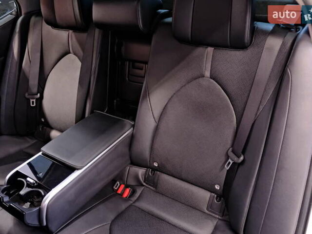 Тойота Камри 2021 в Одессе на Automoto.ua Белый Тойота Камри, объемом двигателя 2.5 л и пробегом 46 тыс. км за 29900 $, фото 41 на Automoto.ua