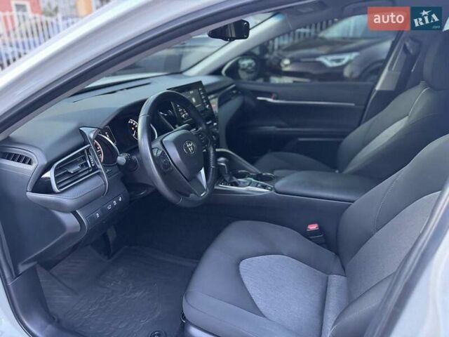 Белый Тойота Камри, объемом двигателя 2.49 л и пробегом 123 тыс. км за 23000 $, фото 22 на Automoto.ua