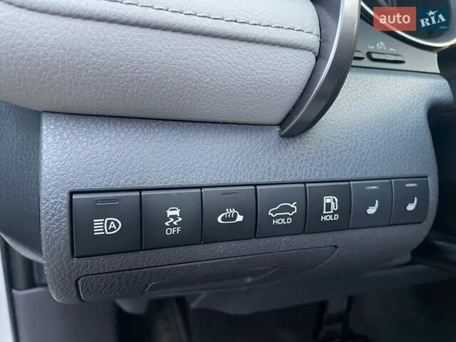 Белый Тойота Камри, объемом двигателя 2.49 л и пробегом 114 тыс. км за 23500 $, фото 36 на Automoto.ua