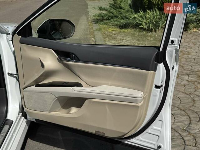 Білий Тойота Камрі, об'ємом двигуна 2.49 л та пробігом 98 тис. км за 31999 $, фото 31 на Automoto.ua