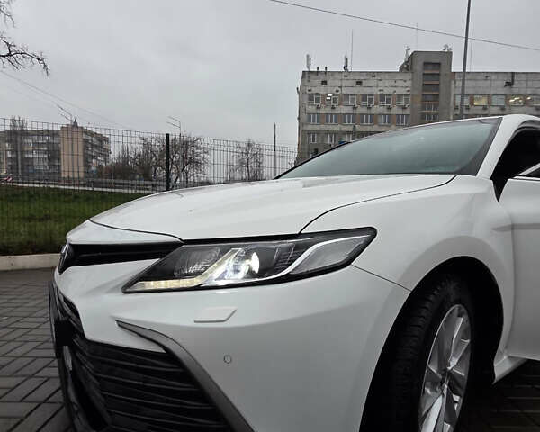 Белый Тойота Камри, объемом двигателя 2.49 л и пробегом 93 тыс. км за 26555 $, фото 20 на Automoto.ua