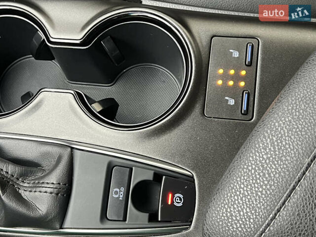 Белый Тойота Камри, объемом двигателя 2.49 л и пробегом 46 тыс. км за 28500 $, фото 35 на Automoto.ua