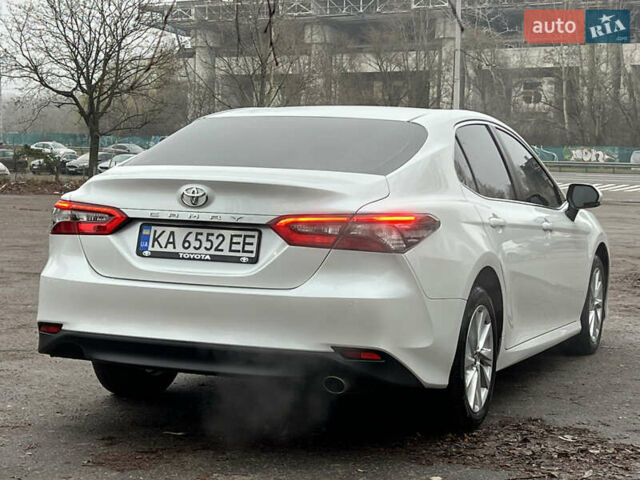 Белый Тойота Камри, объемом двигателя 2.49 л и пробегом 46 тыс. км за 28500 $, фото 17 на Automoto.ua