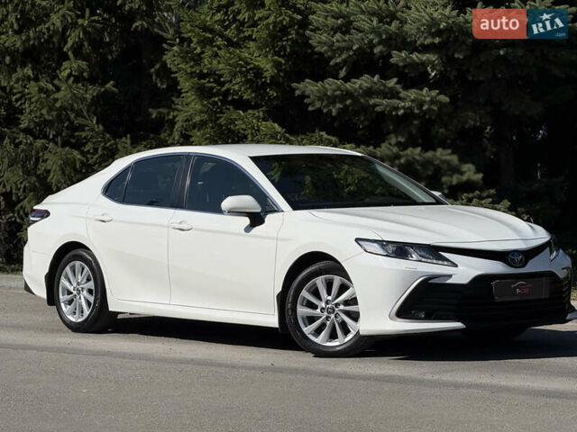 Белый Тойота Камри, объемом двигателя 2.5 л и пробегом 113 тыс. км за 29900 $, фото 4 на Automoto.ua