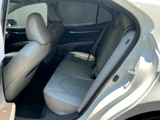 Белый Тойота Камри, объемом двигателя 2.5 л и пробегом 23 тыс. км за 8200 $, фото 10 на Automoto.ua