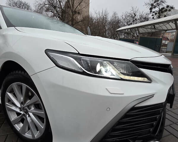 Белый Тойота Камри, объемом двигателя 2.49 л и пробегом 93 тыс. км за 26555 $, фото 19 на Automoto.ua