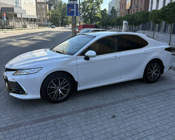 Белый Тойота Камри, объемом двигателя 2.49 л и пробегом 151 тыс. км за 27499 $, фото 5 на Automoto.ua