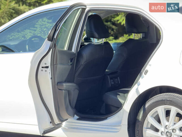 Белый Тойота Камри, объемом двигателя 2.5 л и пробегом 113 тыс. км за 29900 $, фото 22 на Automoto.ua