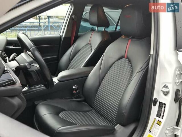 Білий Тойота Камрі, об'ємом двигуна 3.5 л та пробігом 35 тис. км за 35500 $, фото 8 на Automoto.ua