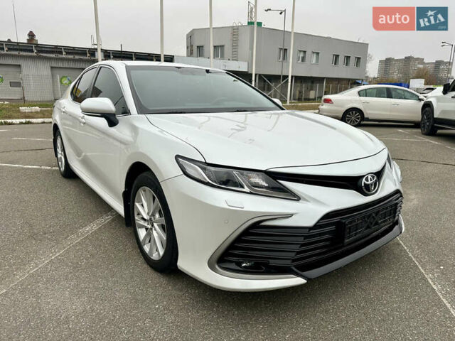 Білий Тойота Камрі, об'ємом двигуна 2.49 л та пробігом 72 тис. км за 26300 $, фото 2 на Automoto.ua