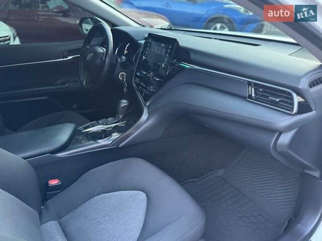 Белый Тойота Камри, объемом двигателя 2.49 л и пробегом 123 тыс. км за 23000 $, фото 10 на Automoto.ua