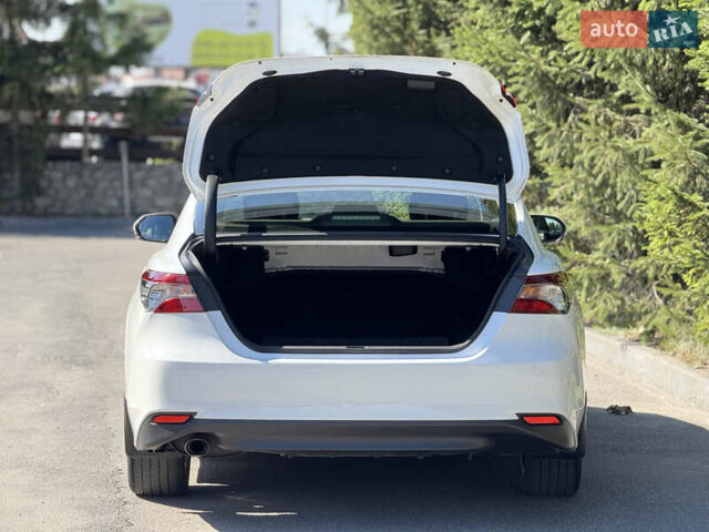 Белый Тойота Камри, объемом двигателя 2.5 л и пробегом 113 тыс. км за 29900 $, фото 12 на Automoto.ua