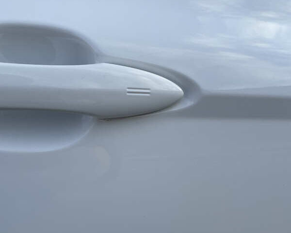 Белый Тойота Камри, объемом двигателя 2.49 л и пробегом 114 тыс. км за 23500 $, фото 18 на Automoto.ua