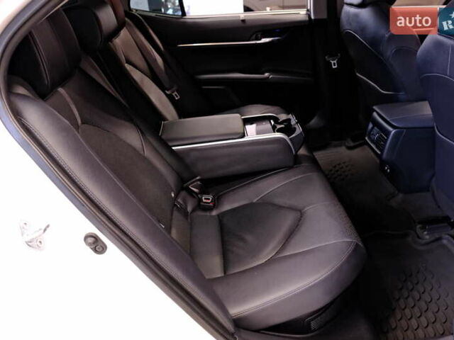 Тойота Камри 2021 в Одессе на Automoto.ua Белый Тойота Камри, объемом двигателя 2.5 л и пробегом 46 тыс. км за 29900 $, фото 43 на Automoto.ua