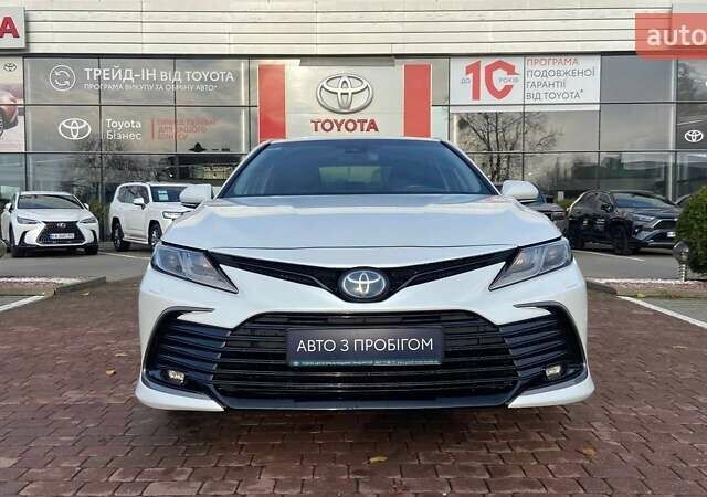 Белый Тойота Камри, объемом двигателя 2.49 л и пробегом 132 тыс. км за 28800 $, фото 4 на Automoto.ua